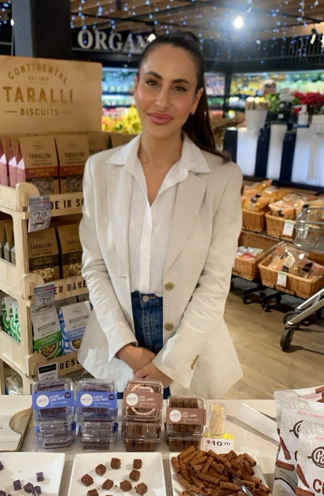 Rachael hosting a taralli biscuit tasting in a supermarket